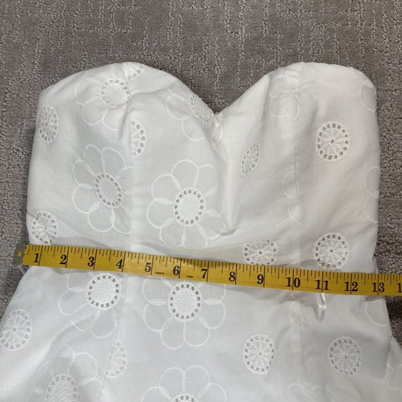 White Strapless All Over Eyelet Lace and Floral Short Dress  Size 3 - Picture 4 of 5